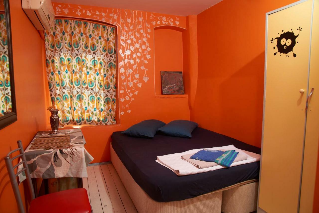 Chillout Lya Hostel & Lounge Istanbul Exterior photo